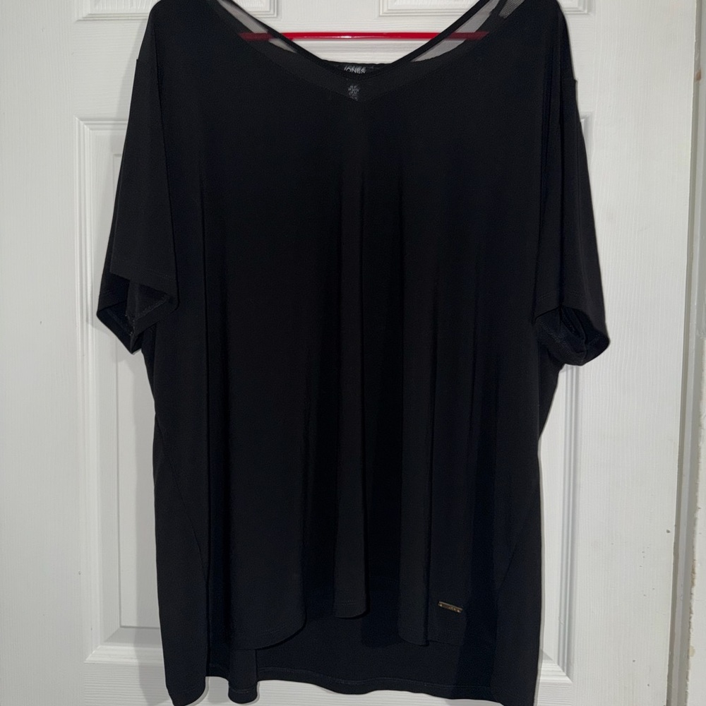 Jones New York Elegant Black Short Sleeve Tee